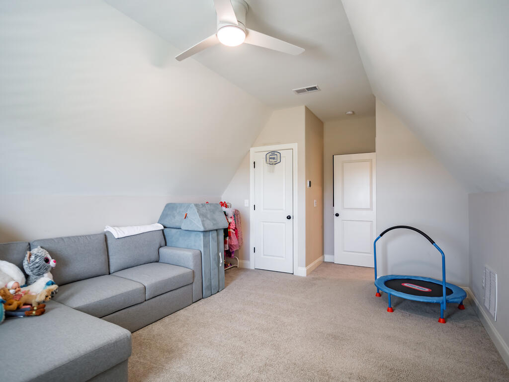 659 Centerpointe Cove