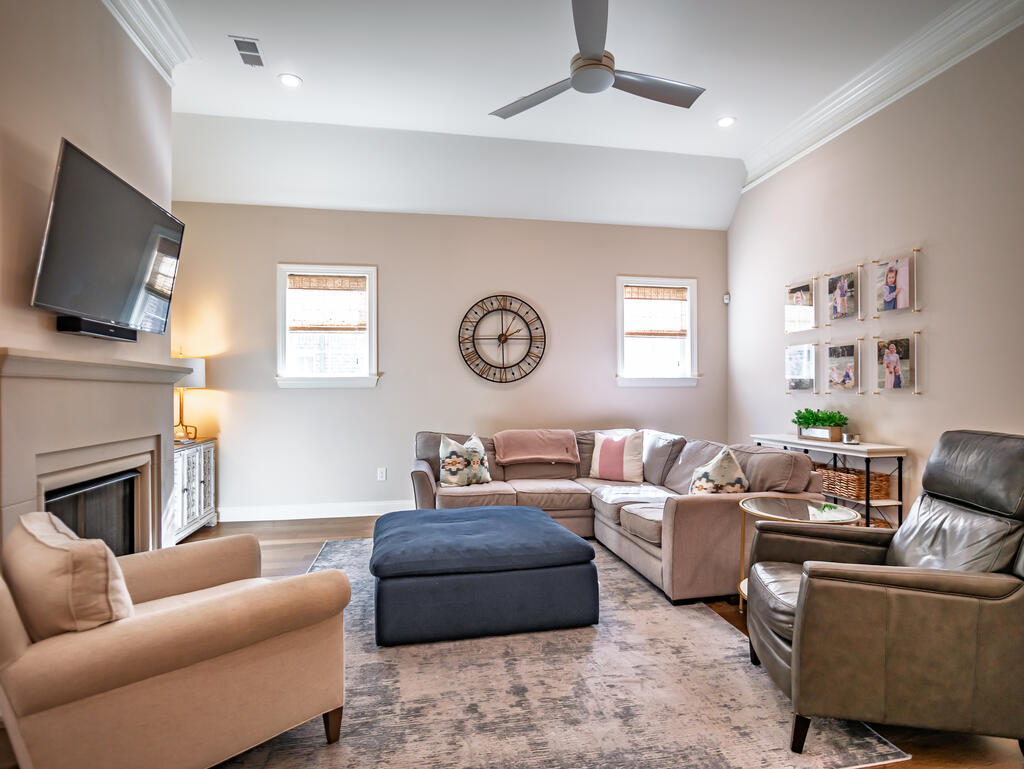 659 Centerpointe Cove