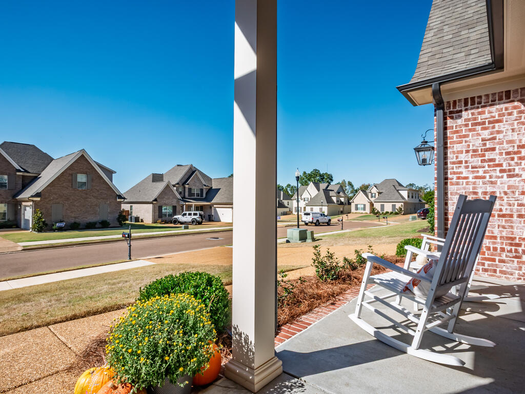 659 Centerpointe Cove