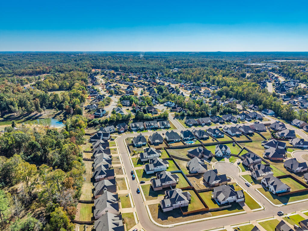 659 Centerpointe Cove