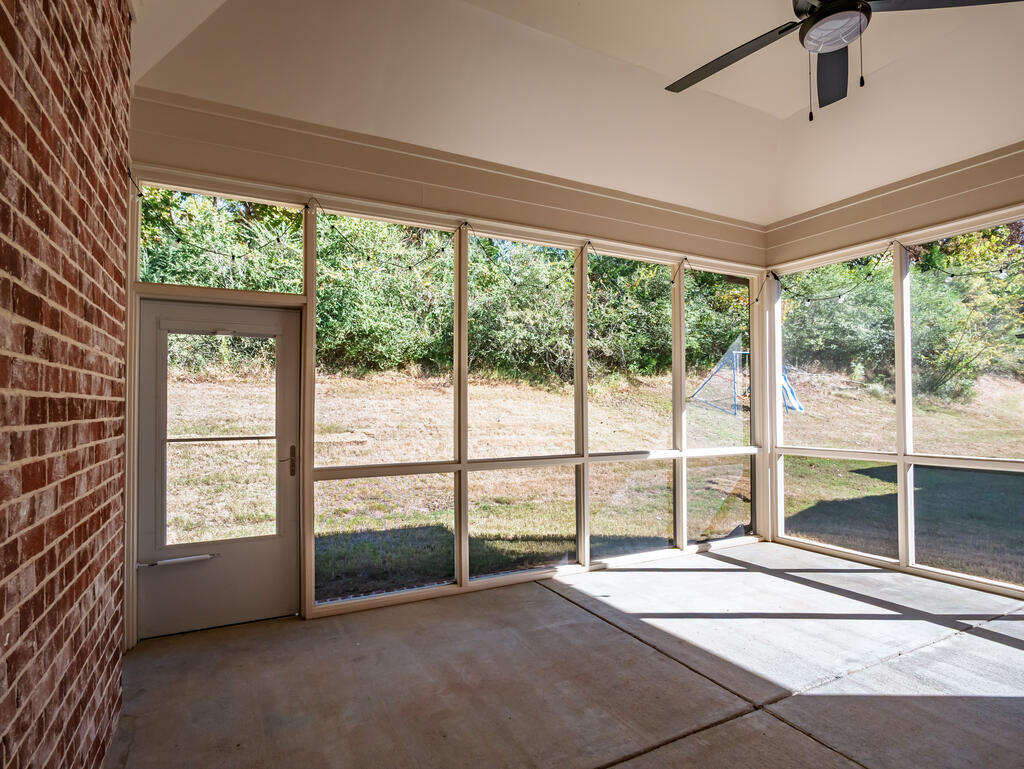 659 Centerpointe Cove
