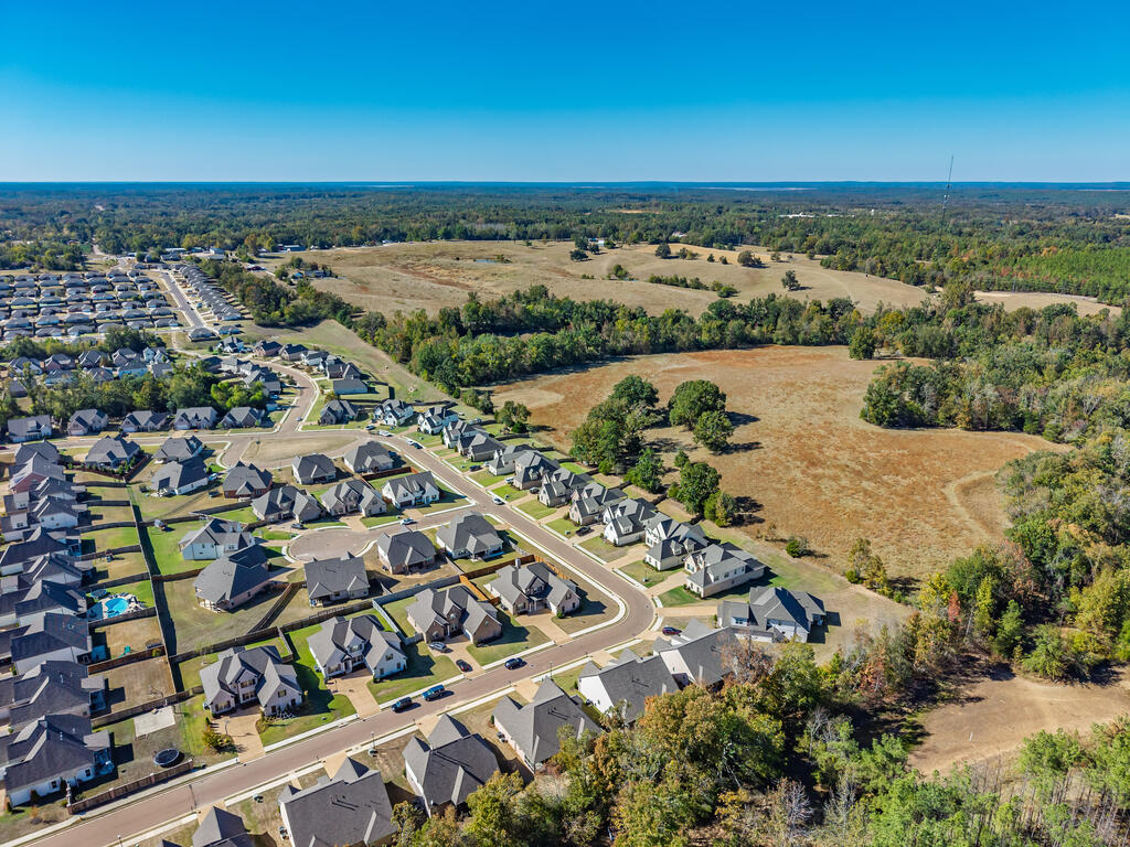 659 Centerpointe Cove
