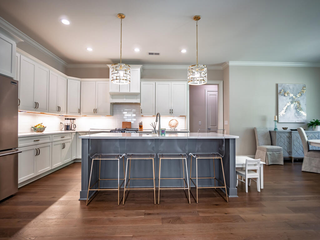 659 Centerpointe Cove