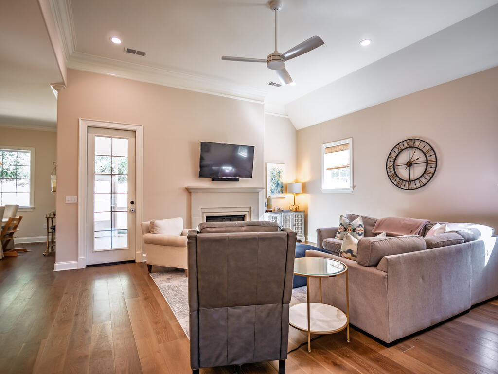 659 Centerpointe Cove