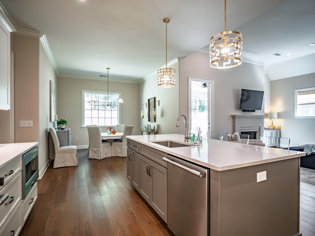 659 Centerpointe Cove