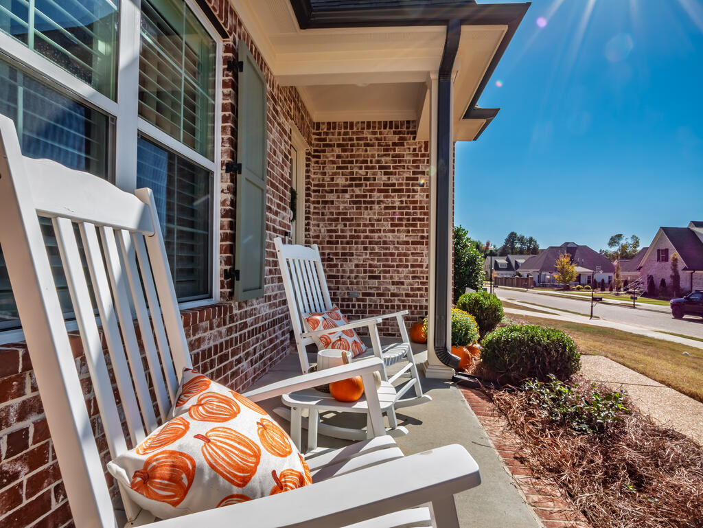 659 Centerpointe Cove