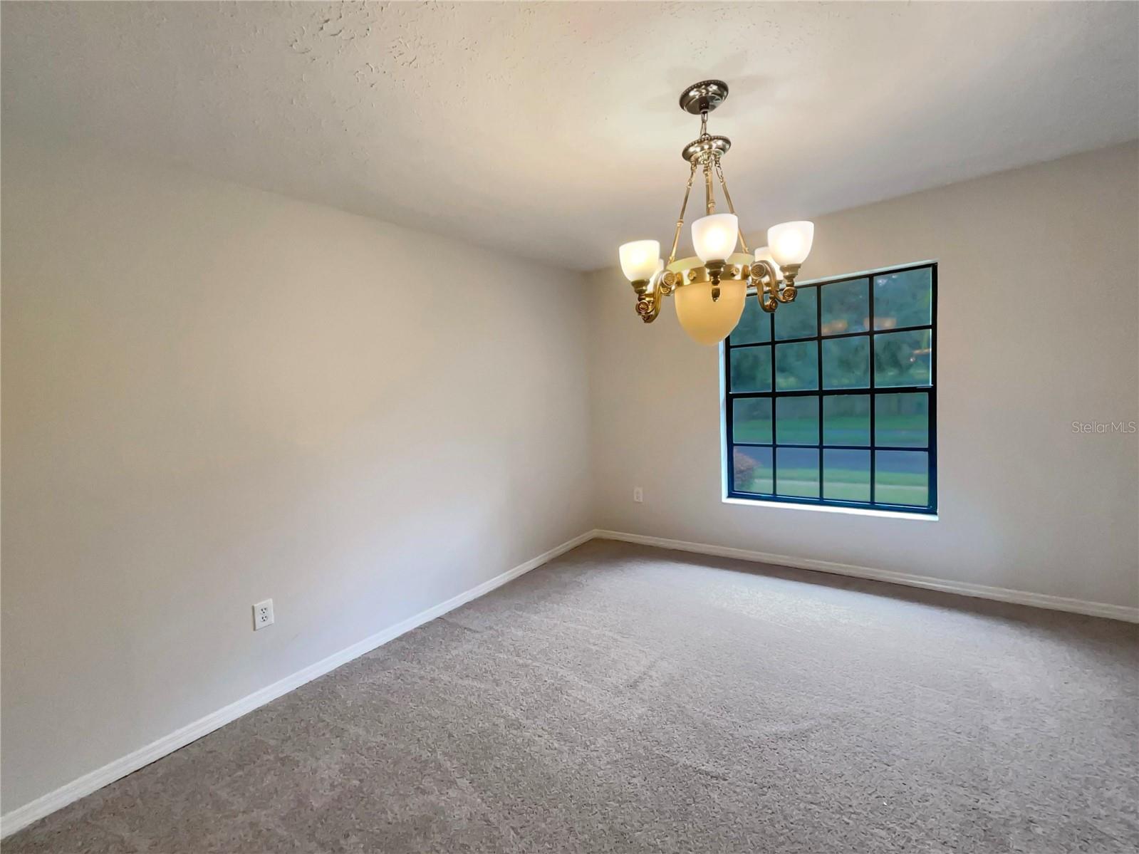 2715 GOLF HEIGHTS CIR