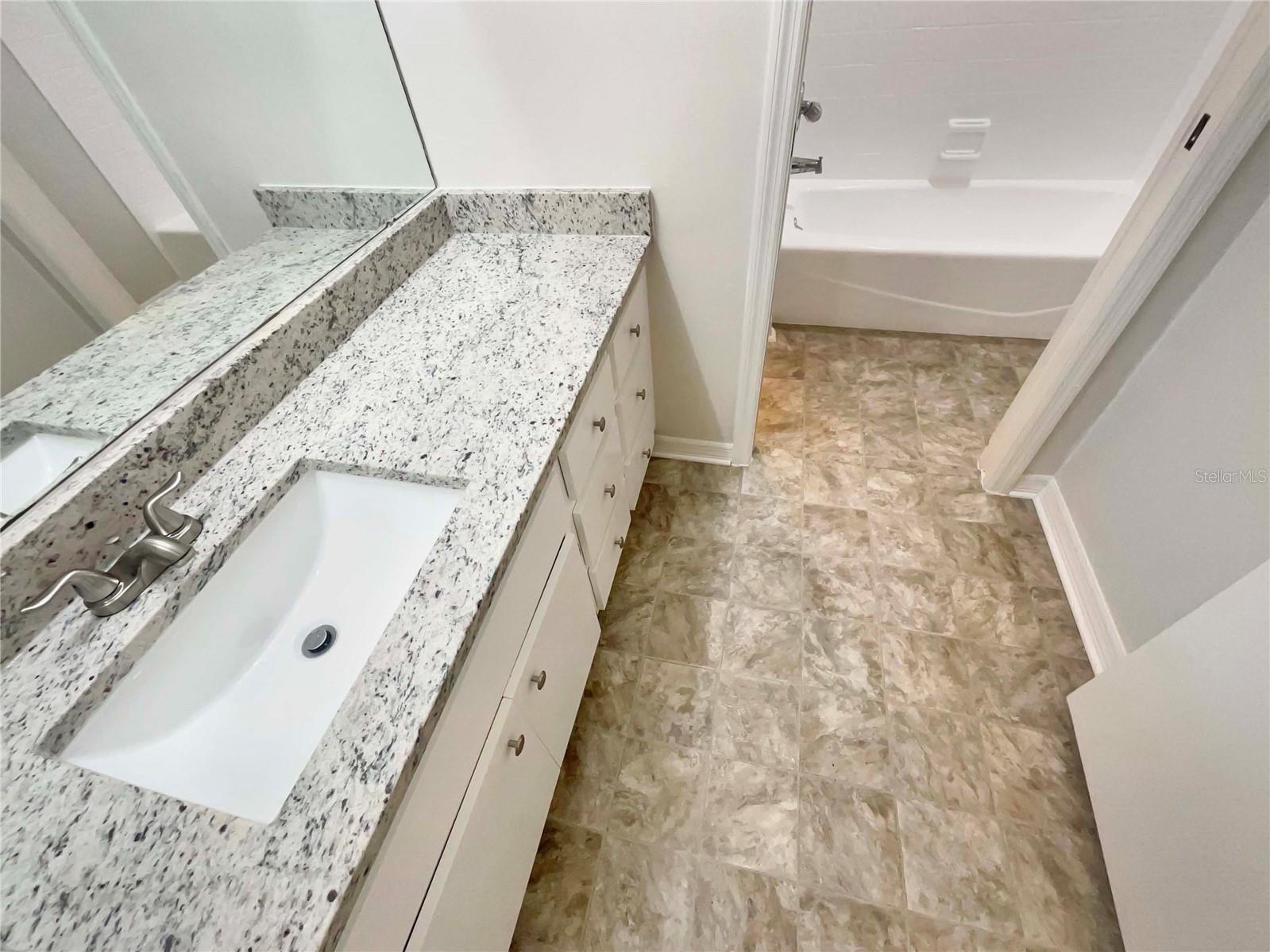 2715 GOLF HEIGHTS CIR