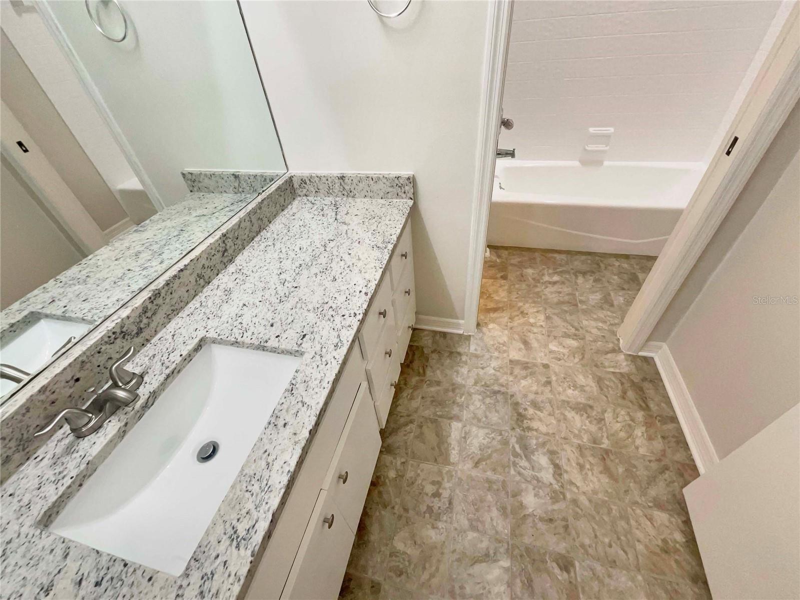 2715 GOLF HEIGHTS CIR