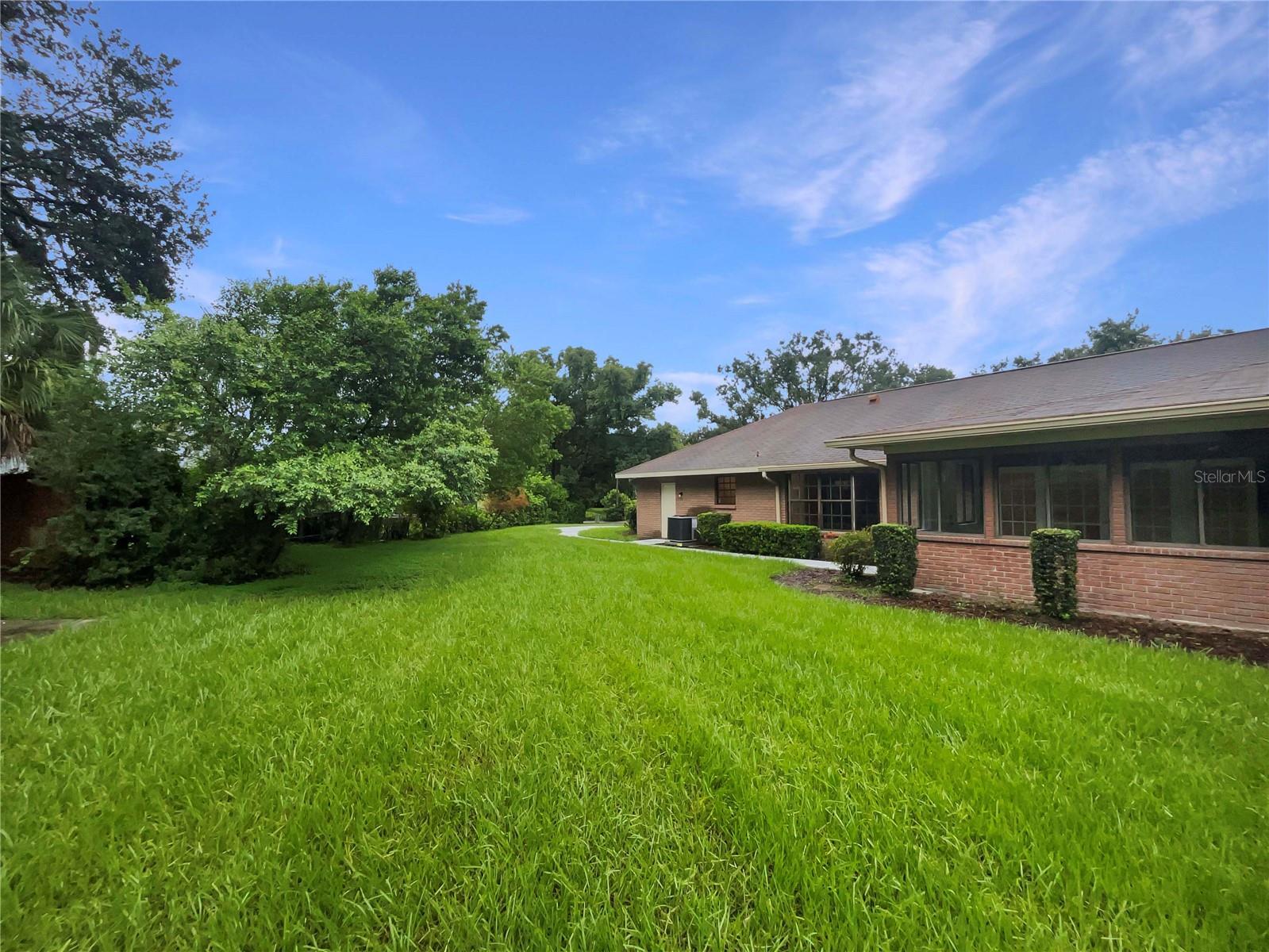 2715 GOLF HEIGHTS CIR