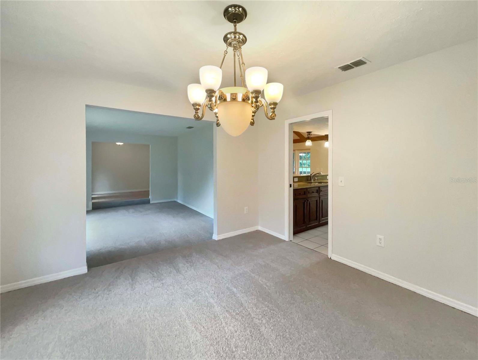 2715 GOLF HEIGHTS CIR