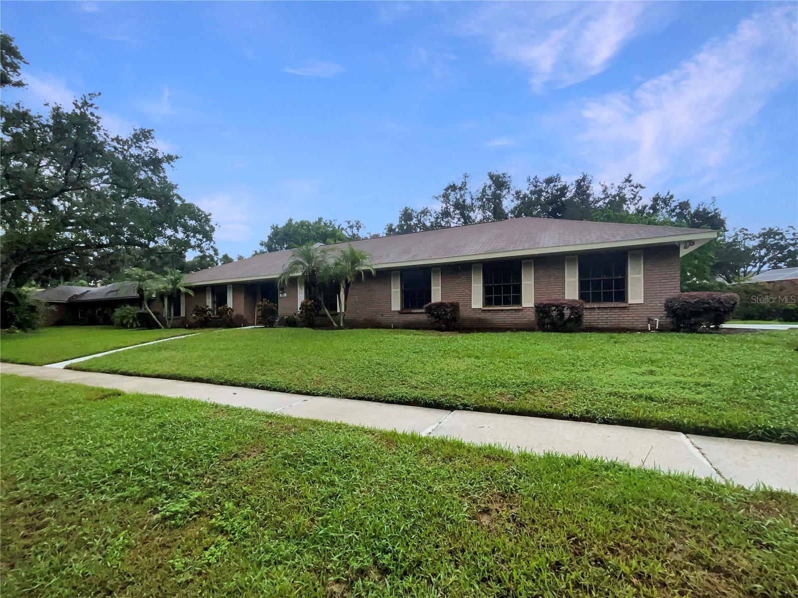 2715 GOLF HEIGHTS CIR