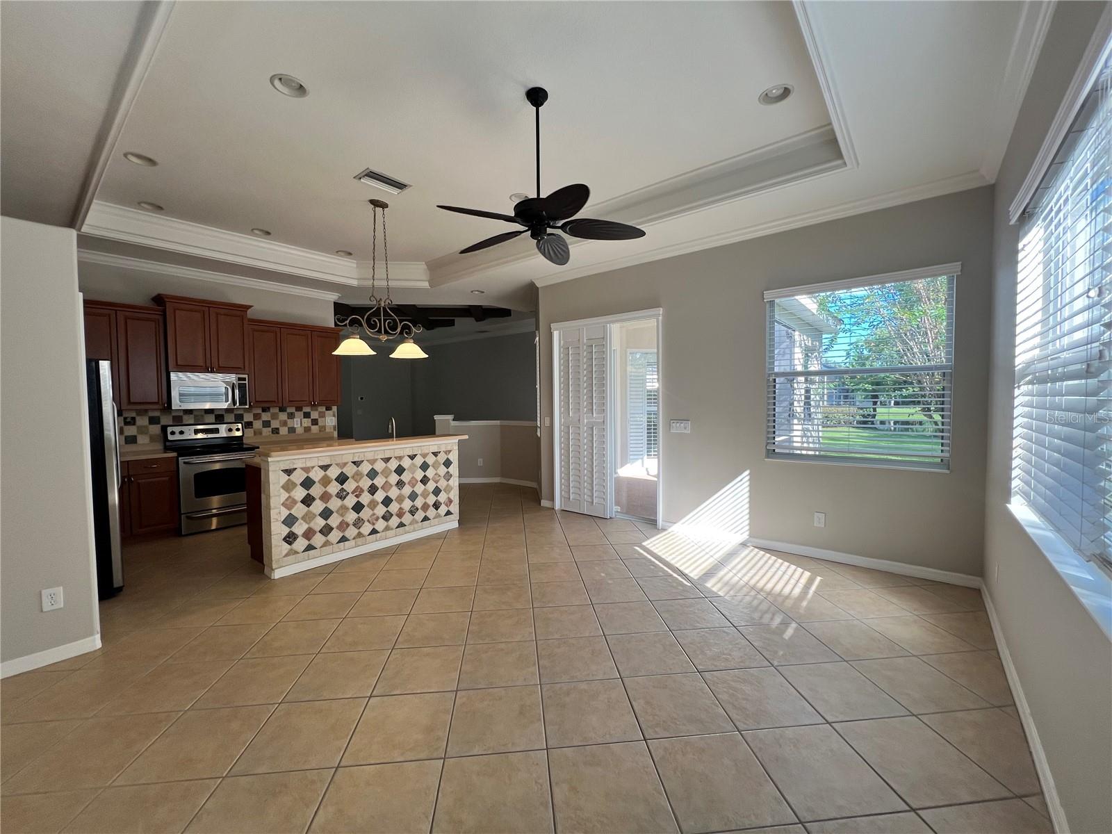 12143 MAPLE RIDGE DR