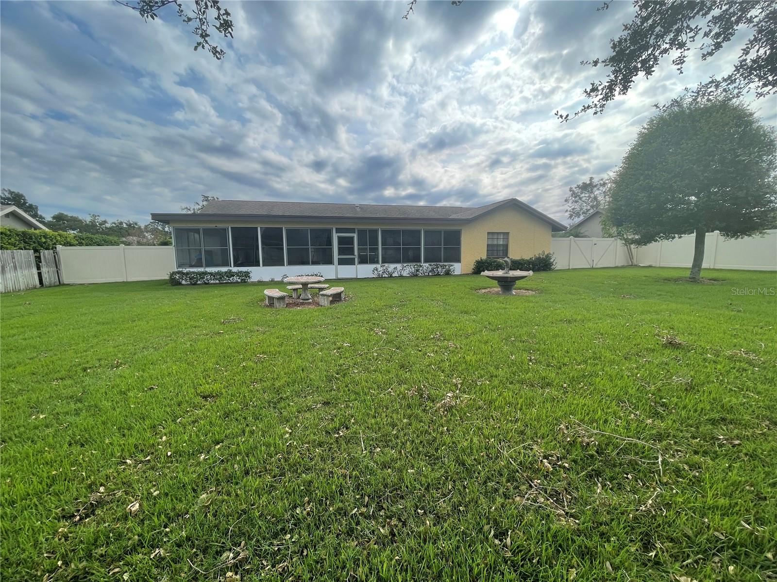 4425 MOHICAN TRL