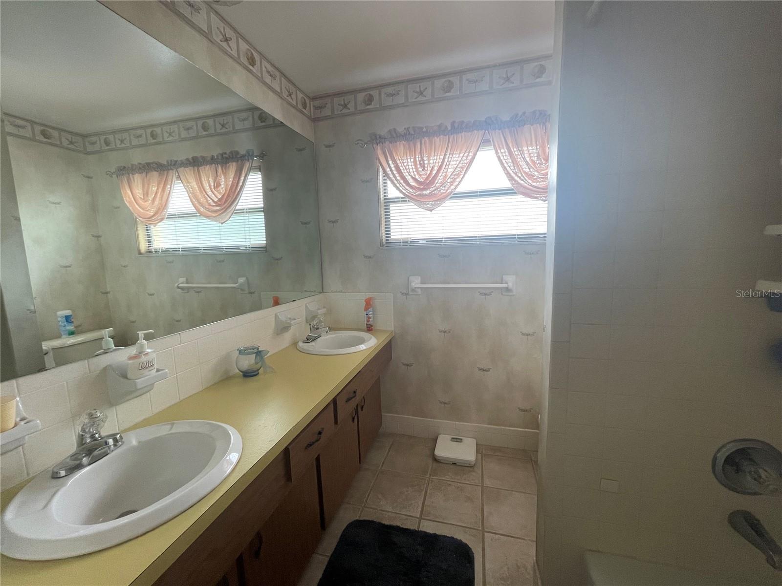4425 MOHICAN TRL
