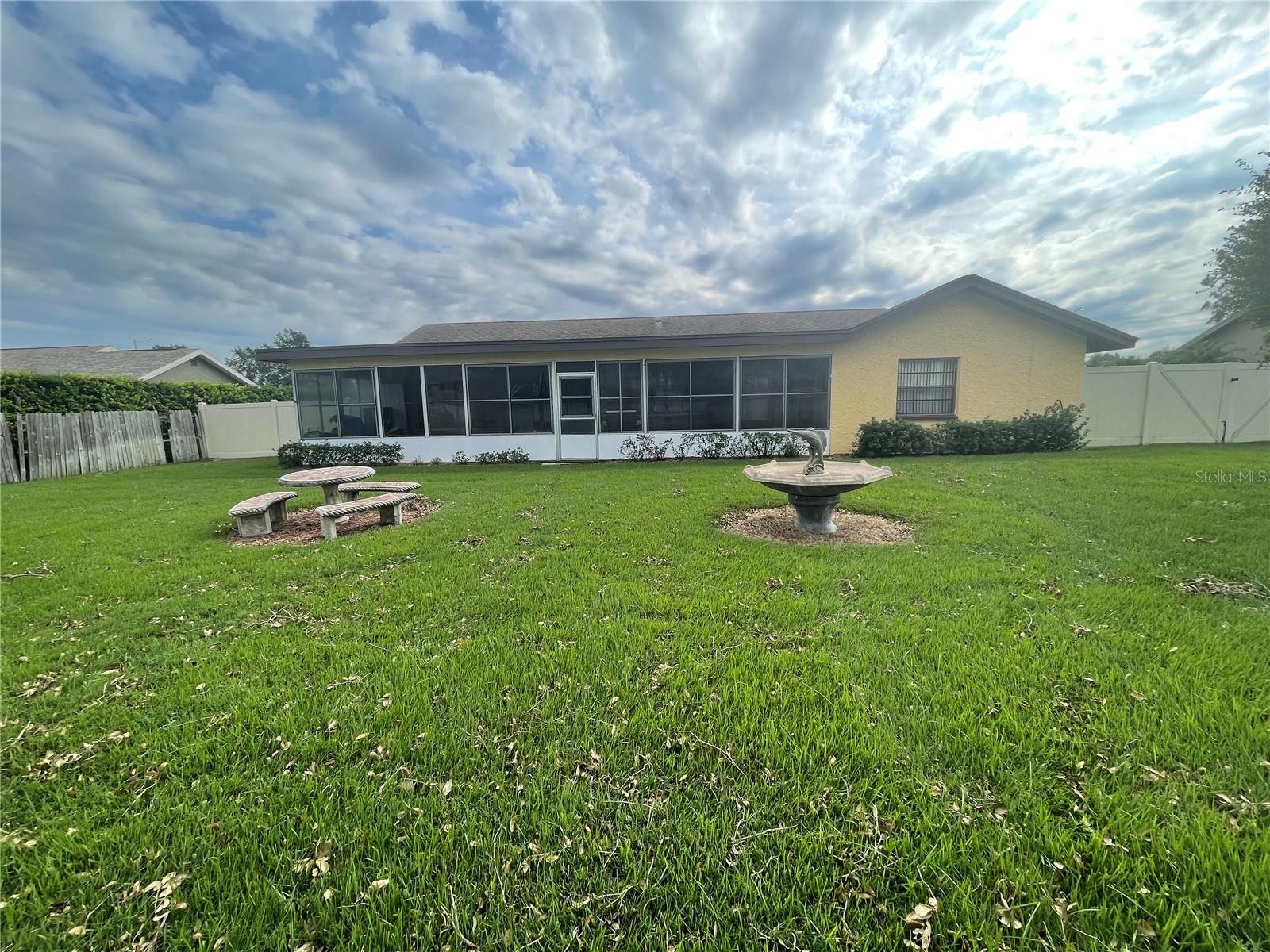 4425 MOHICAN TRL