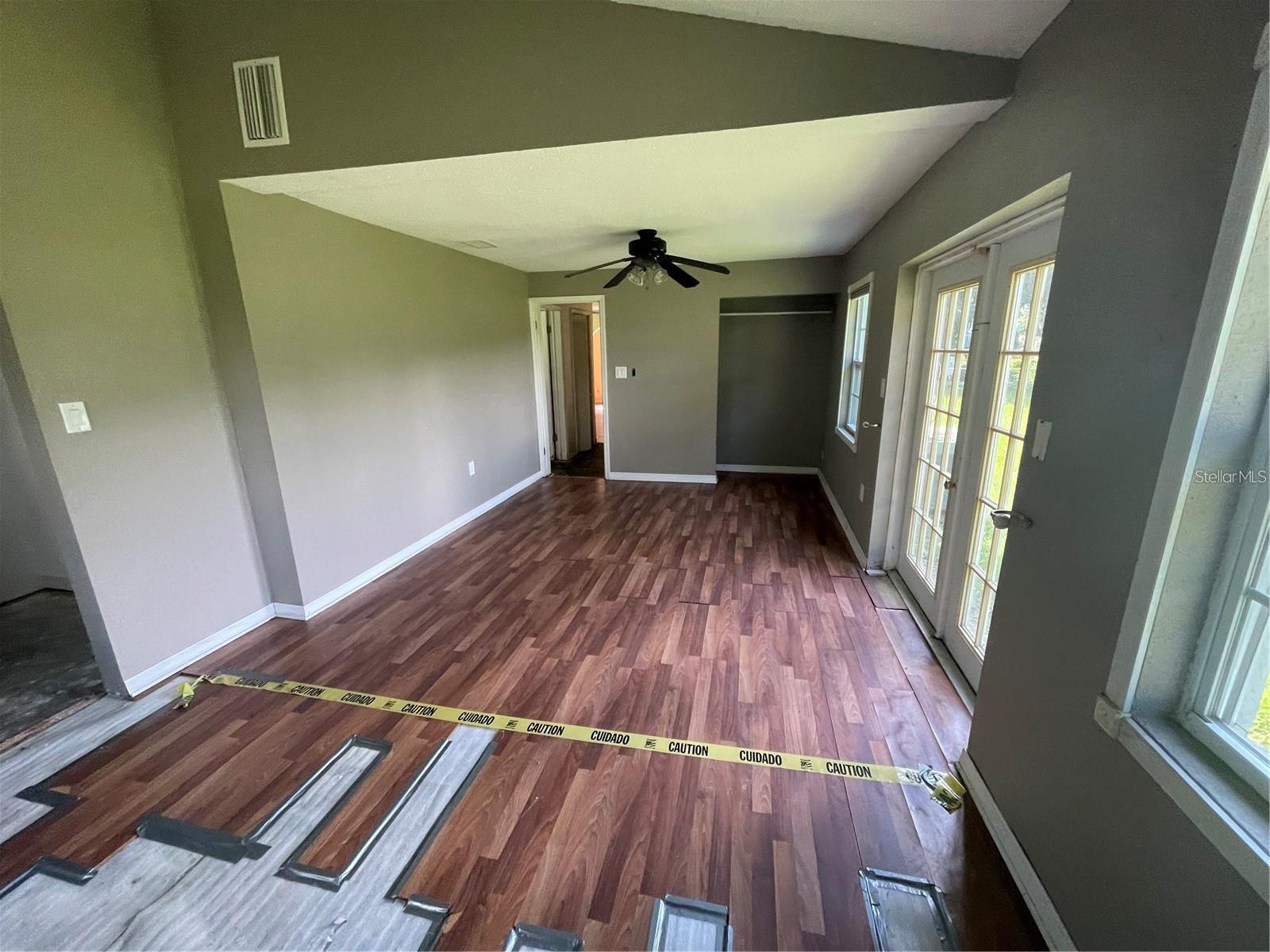 9707 LITHIA PINECREST RD