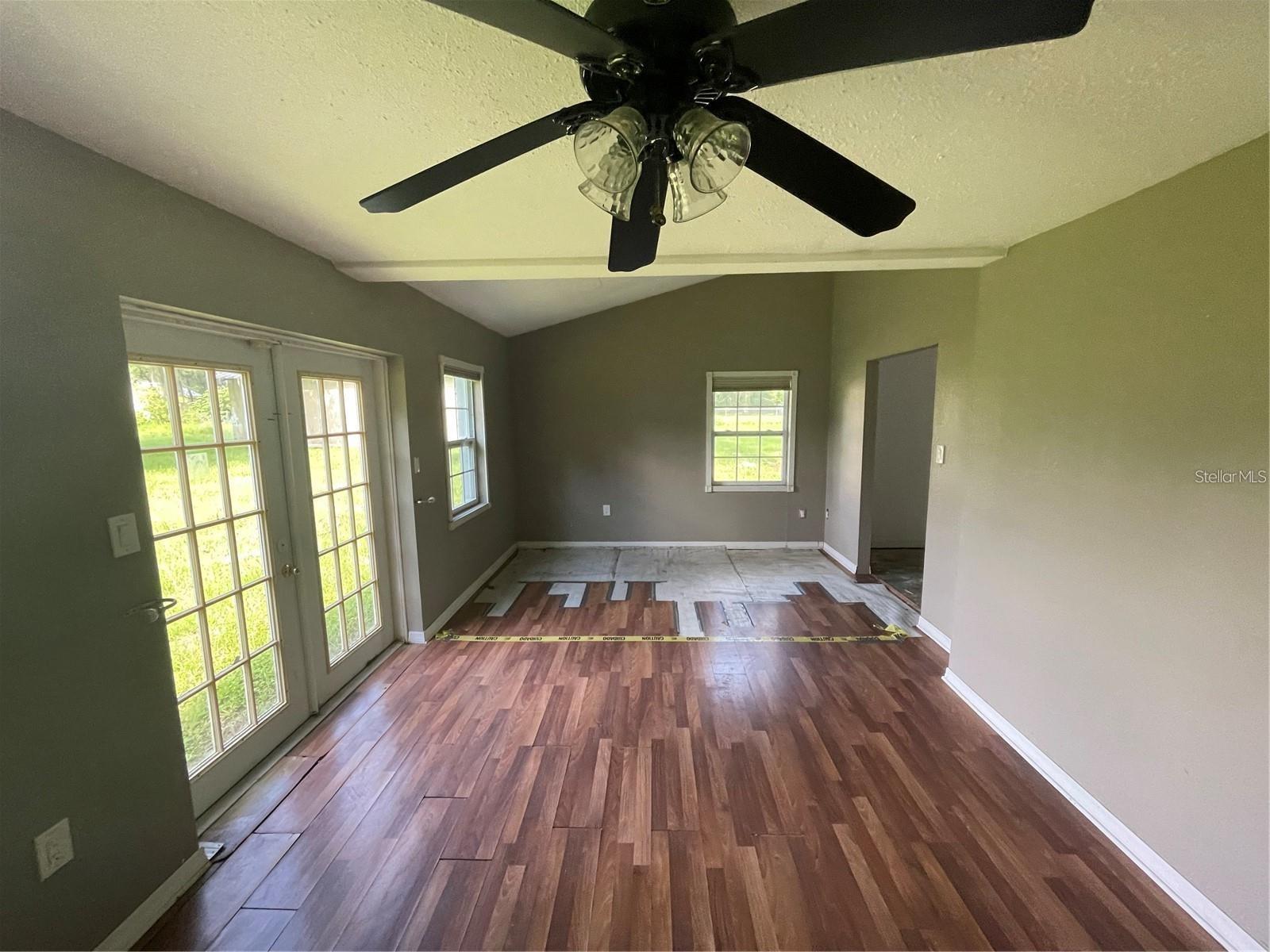 9707 LITHIA PINECREST RD