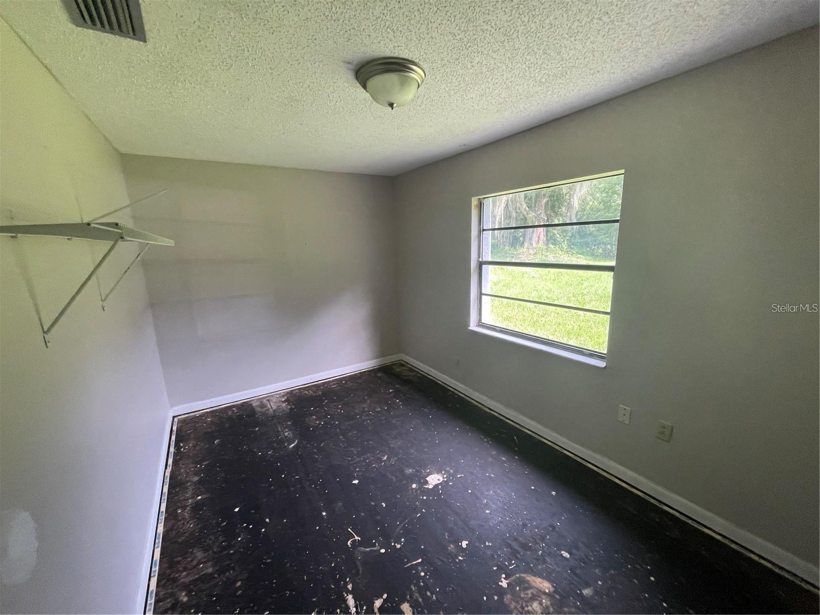 9707 LITHIA PINECREST RD
