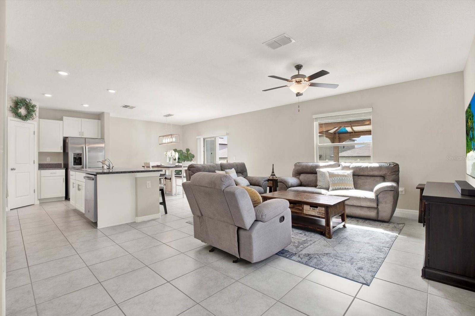 10207 SUMMER KISS AVE