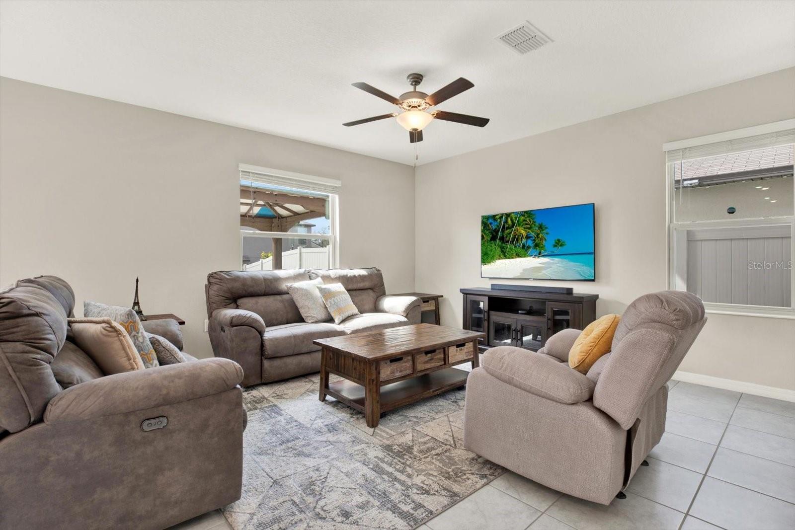 10207 SUMMER KISS AVE