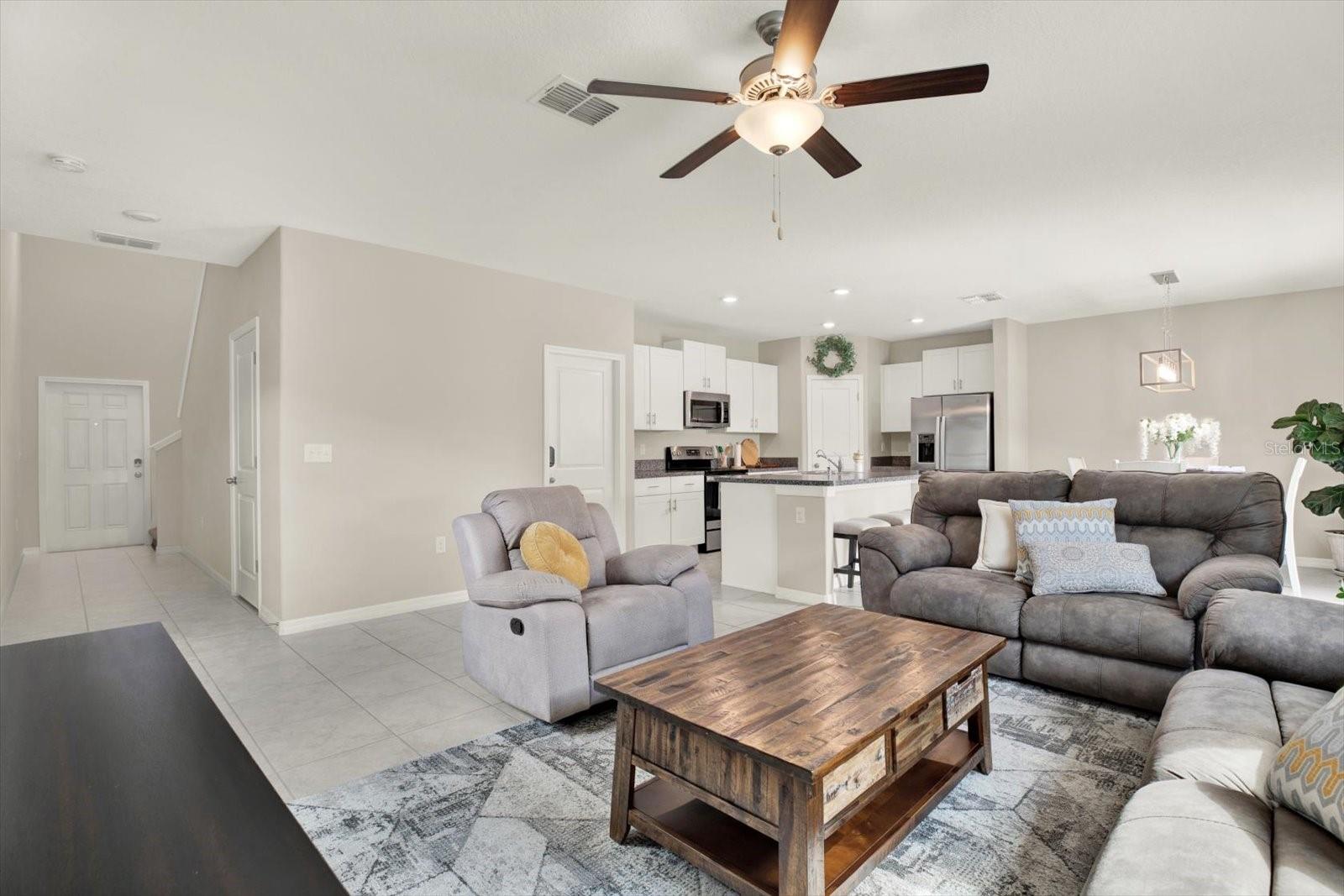 10207 SUMMER KISS AVE