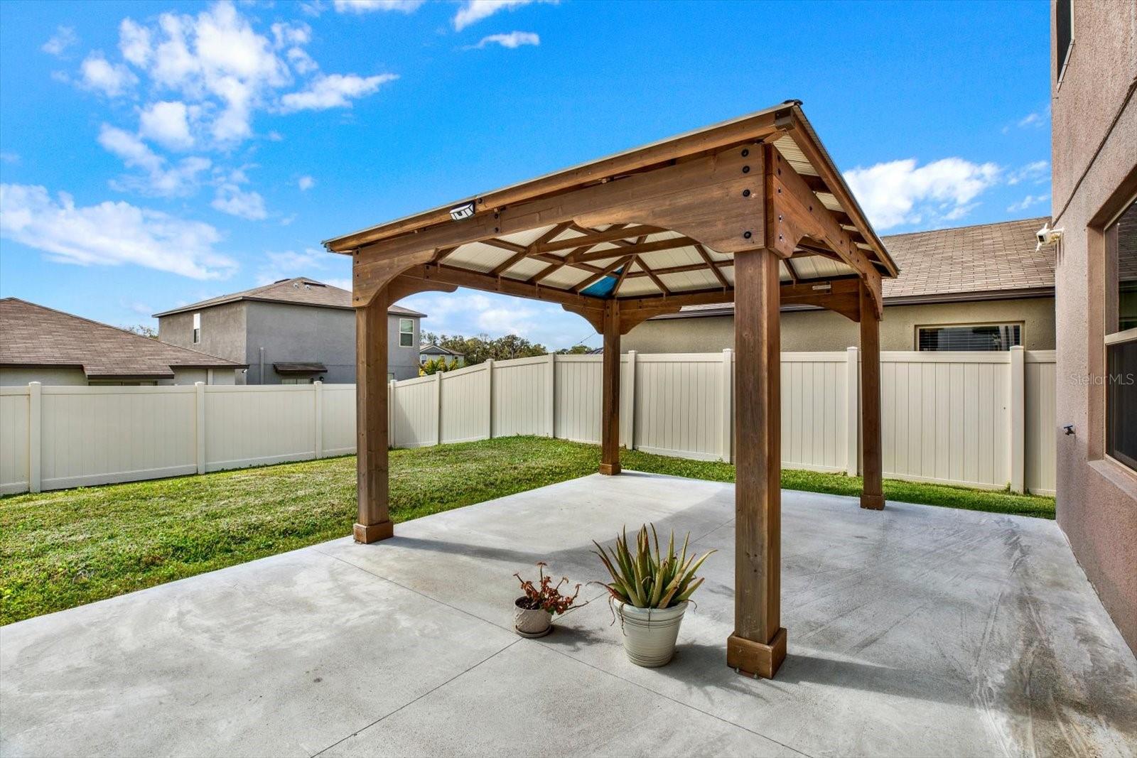 10207 SUMMER KISS AVE