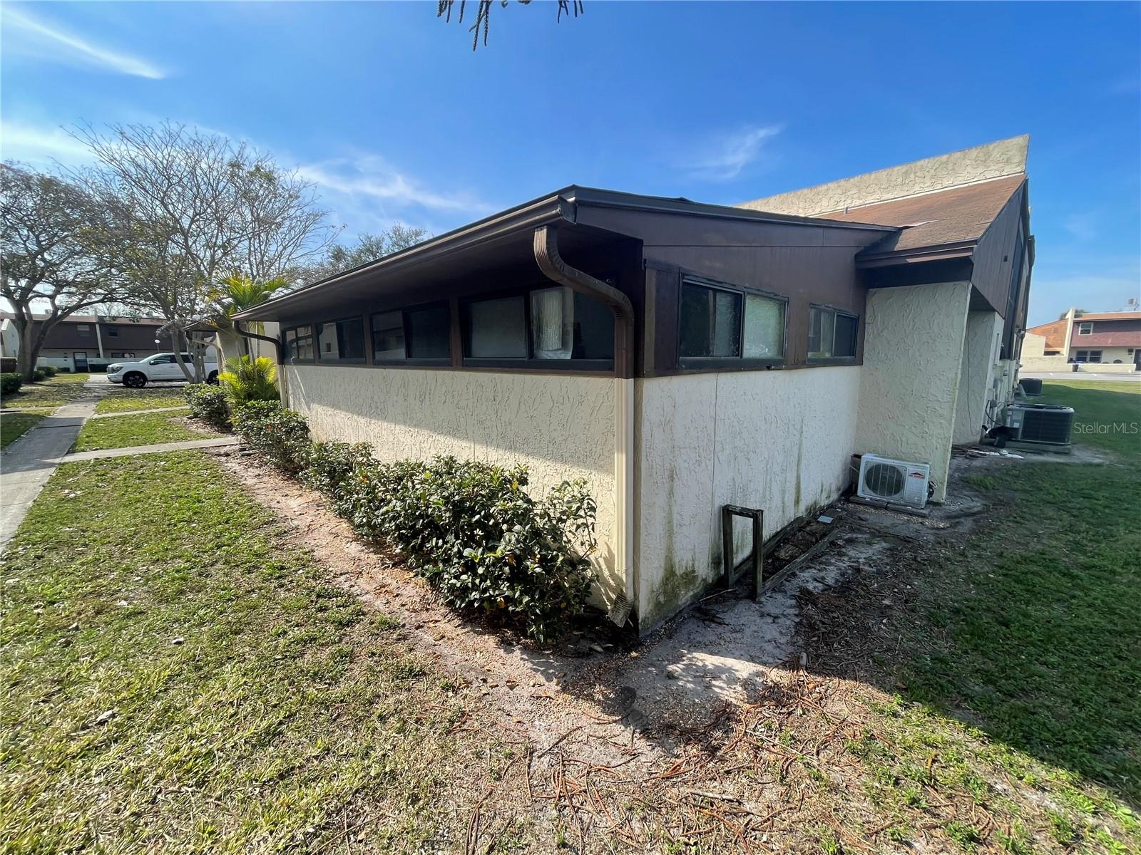 1880 N CRYSTAL LAKE DR #65