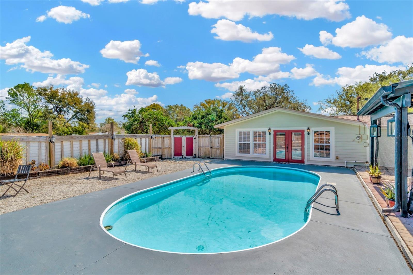 7421 ANDRE DR