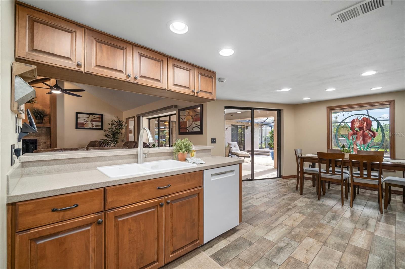 3427 FOREST BRIDGE CIR