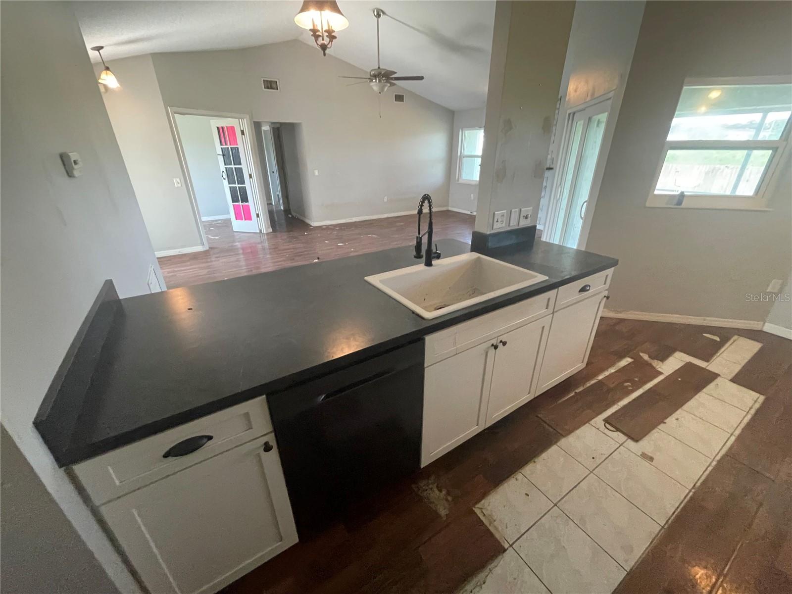 3541 65TH AVENUE CIR E