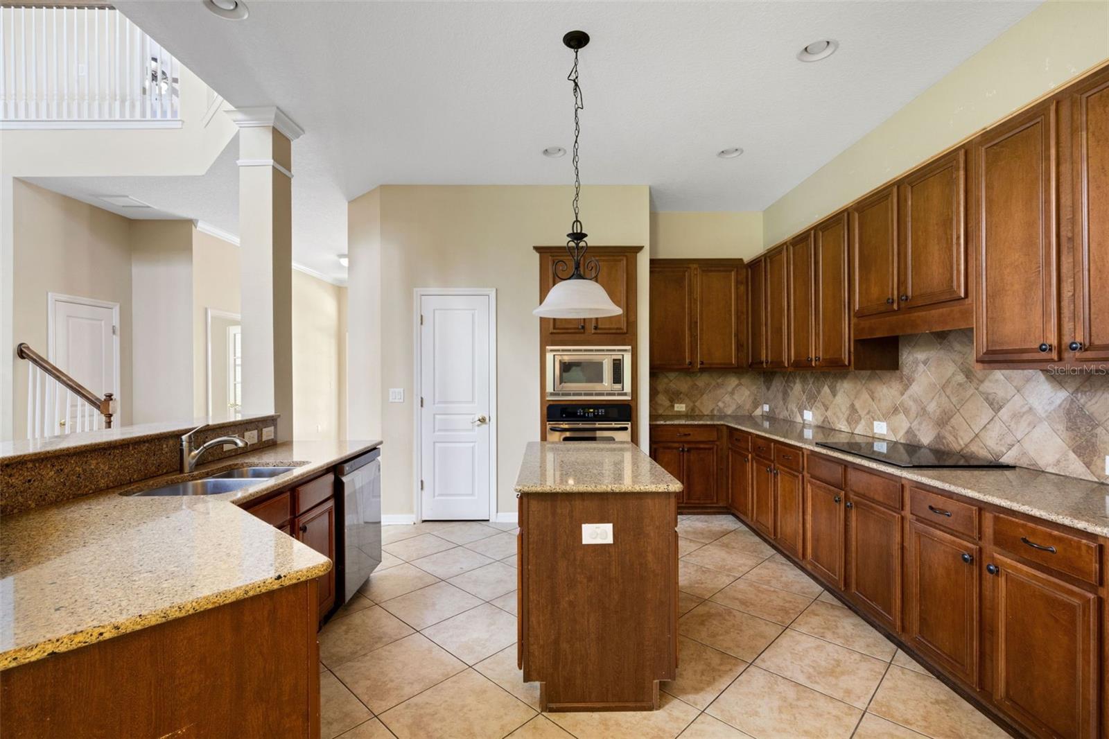 405 ISLEBAY DR