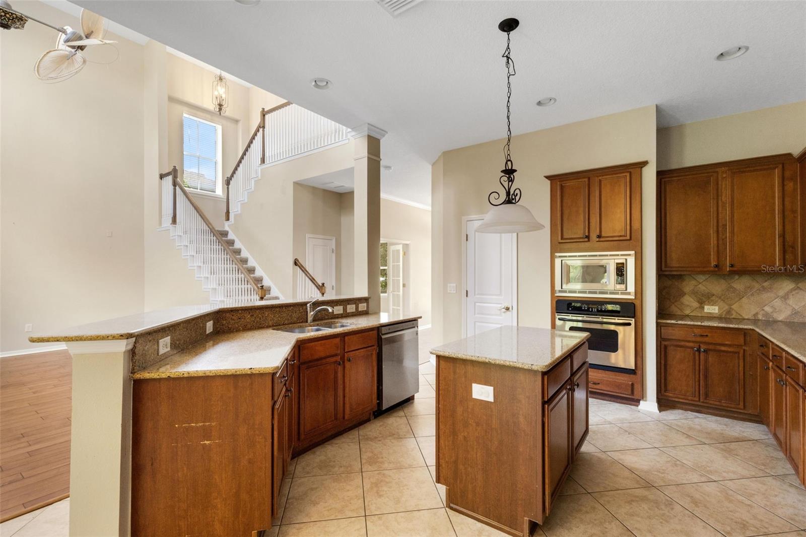 405 ISLEBAY DR