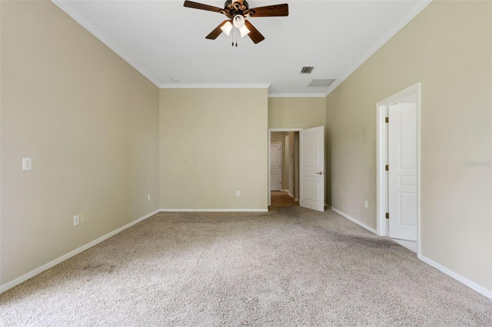 405 ISLEBAY DR