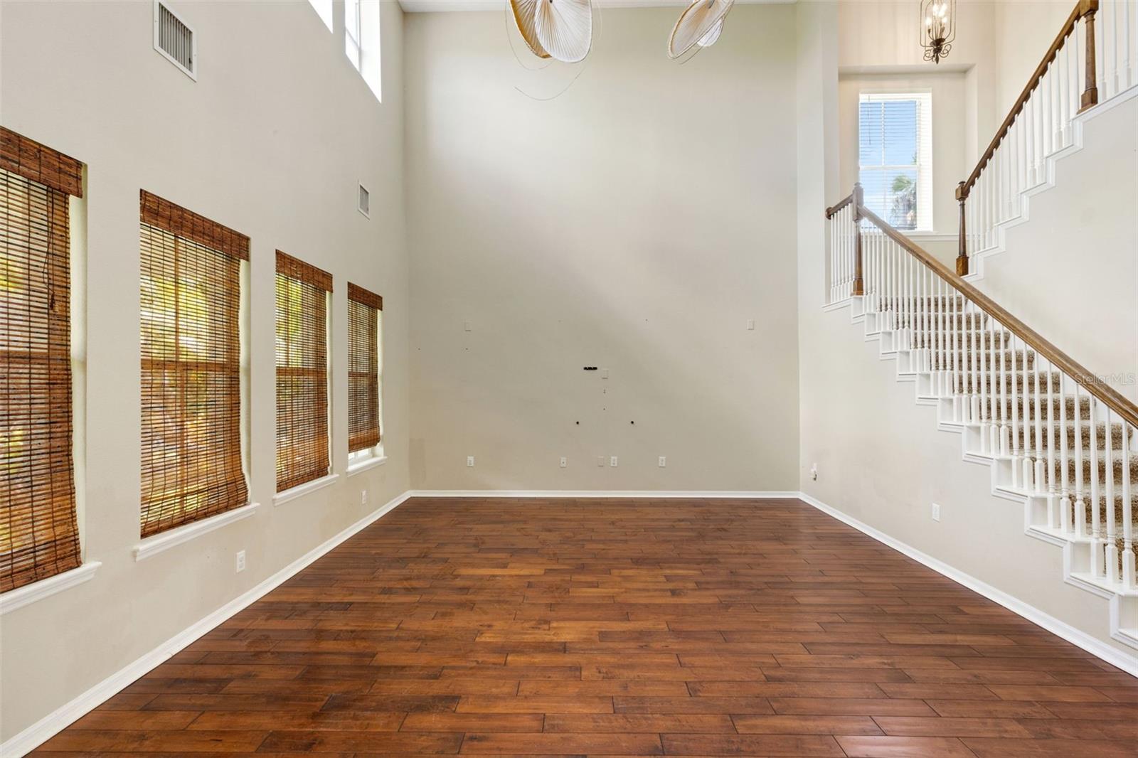 405 ISLEBAY DR