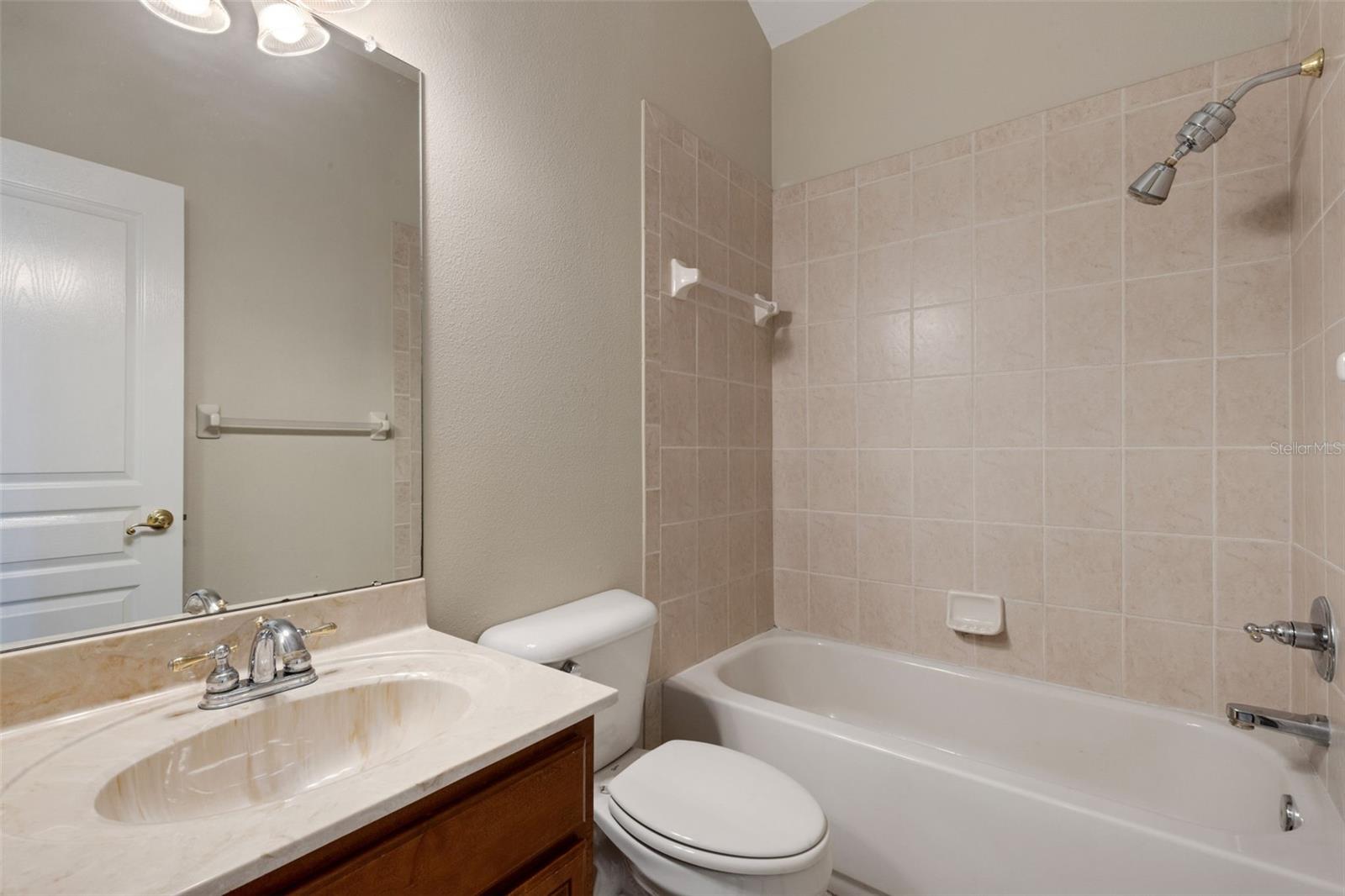 405 ISLEBAY DR