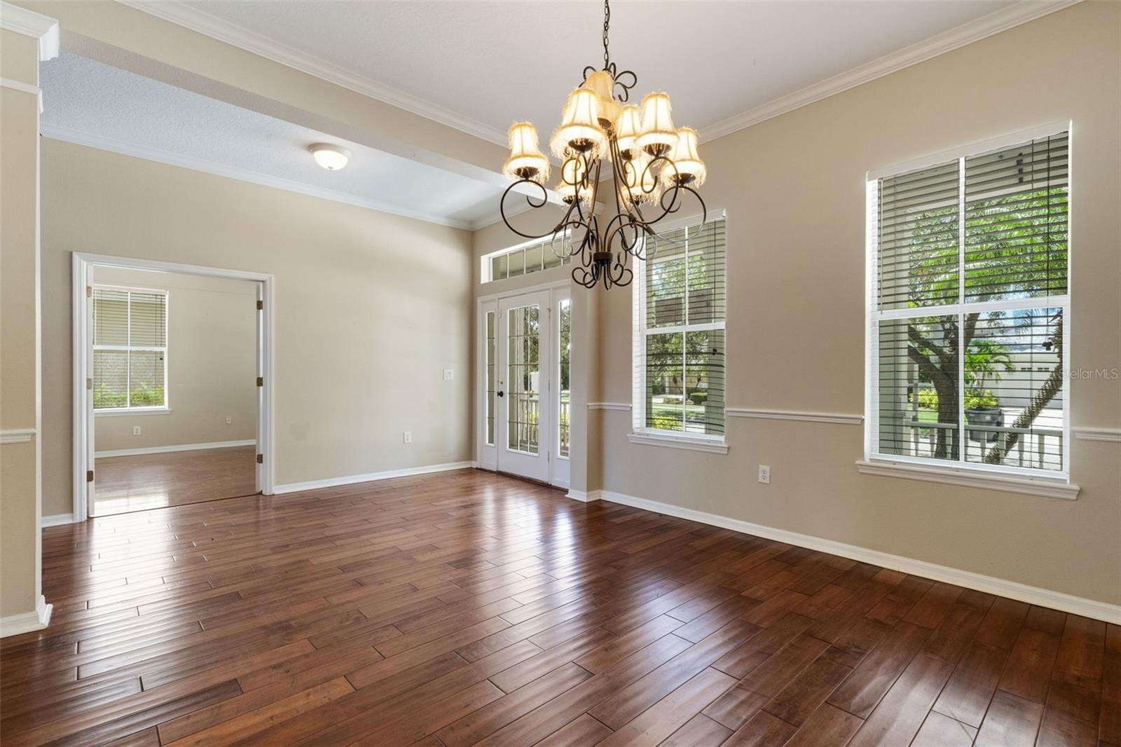 405 ISLEBAY DR