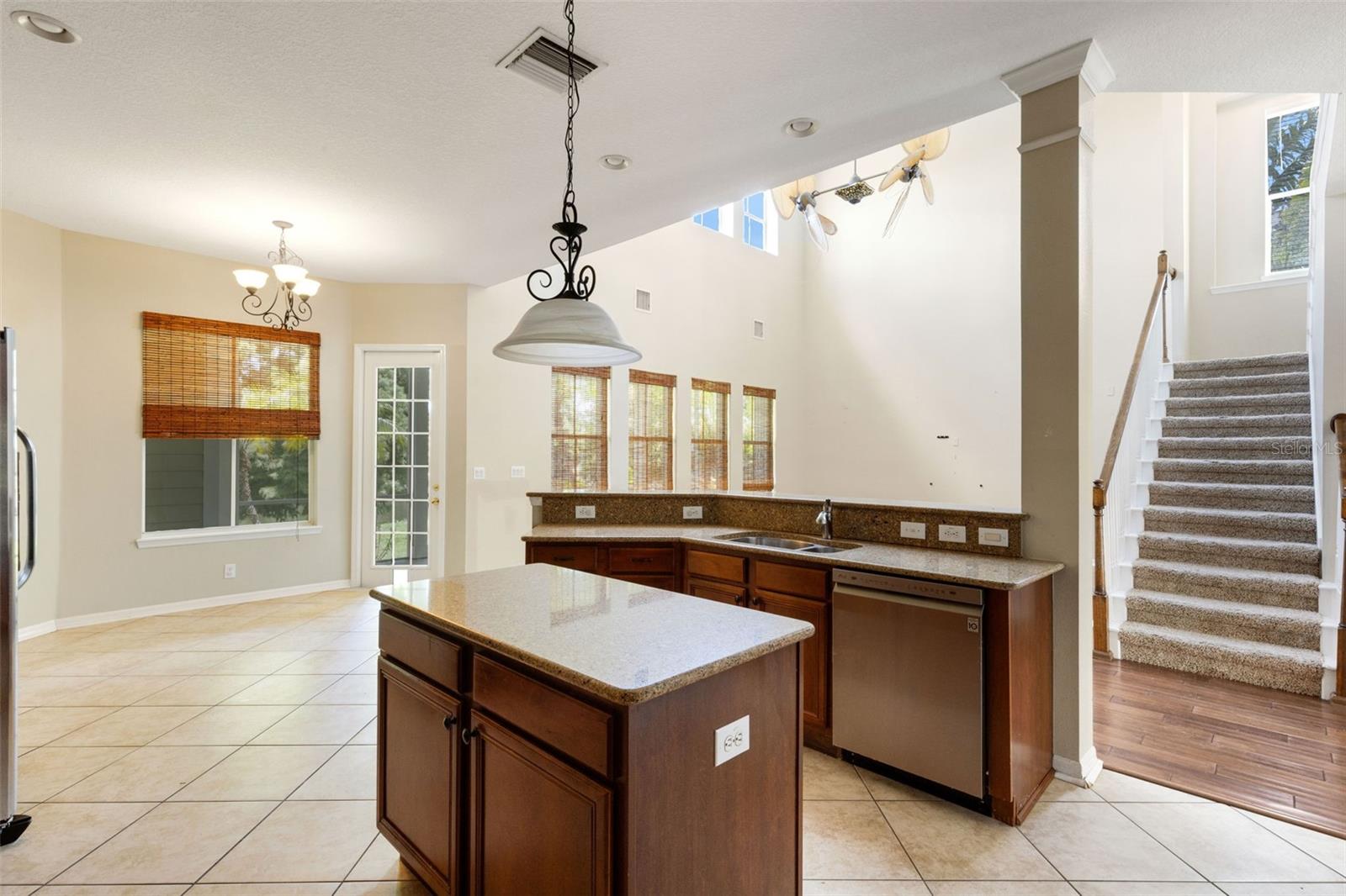 405 ISLEBAY DR