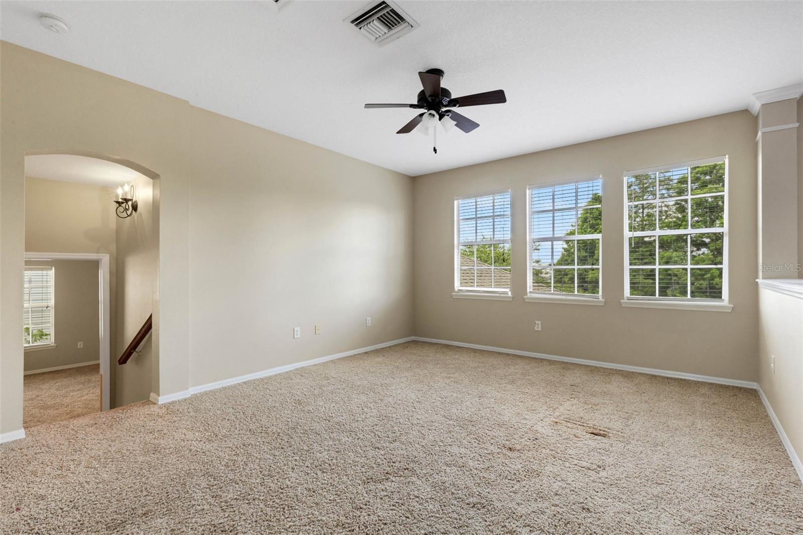 405 ISLEBAY DR