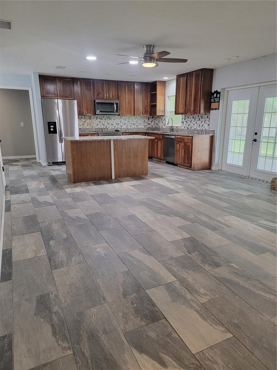 2901 BEAGLE PL