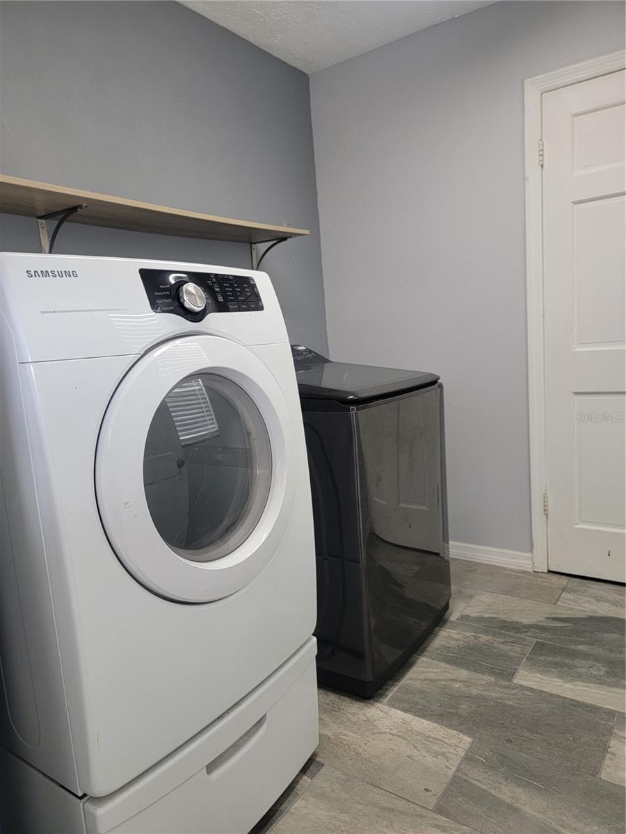2901 BEAGLE PL
