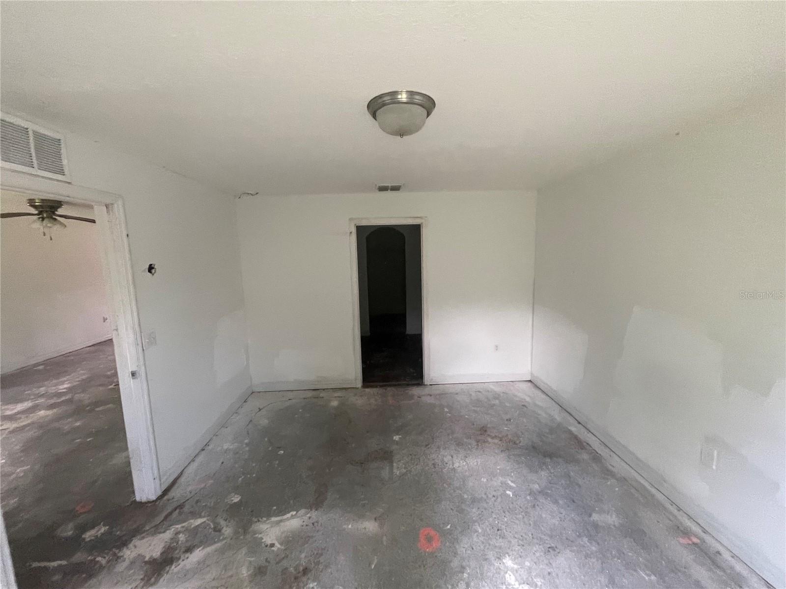 710 CHATHAM WALK DR