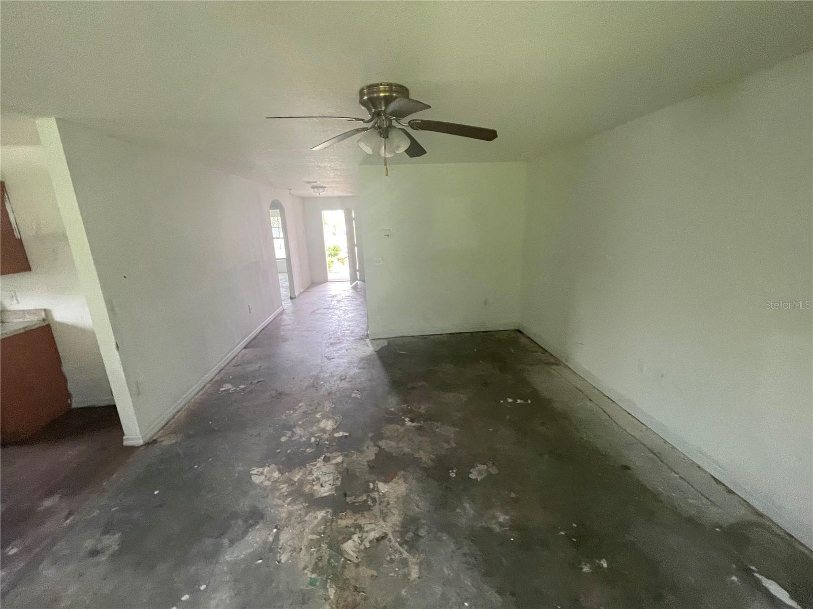 710 CHATHAM WALK DR