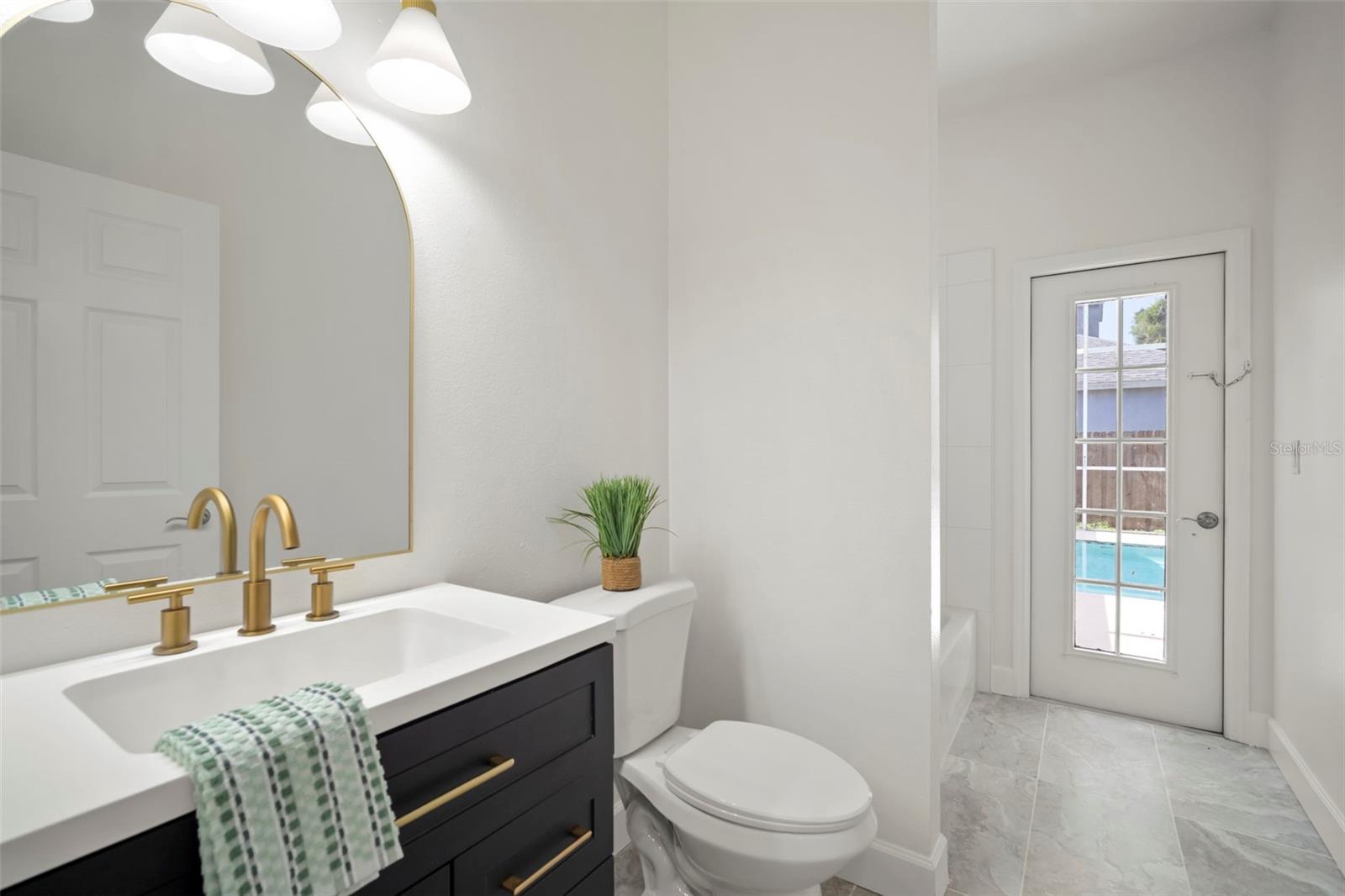 4636 RIVER OVERLOOK DR