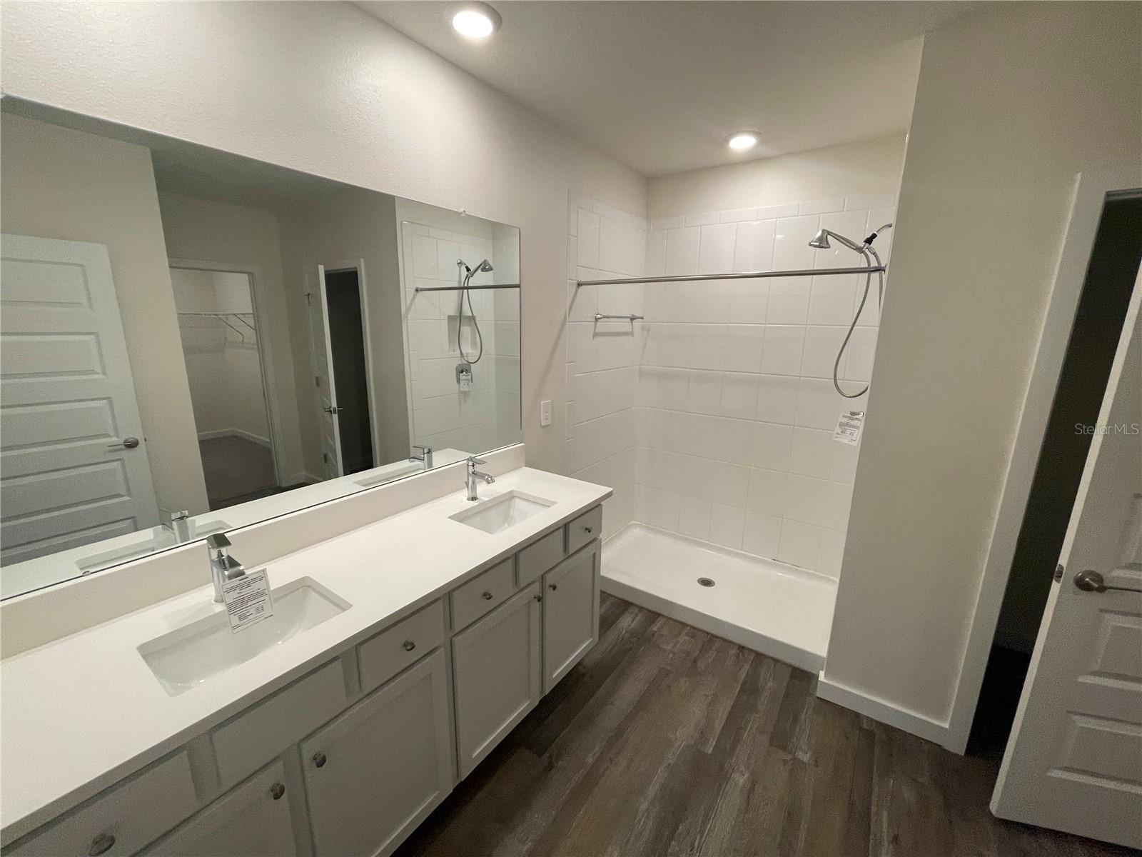 17205 BARNWOOD PL