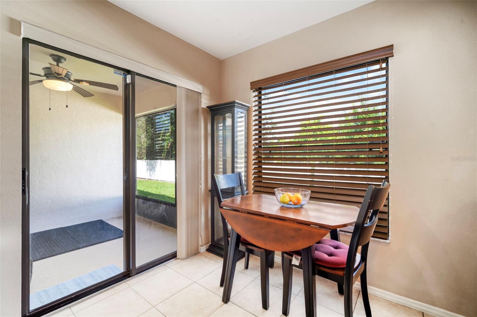 2651 OLEANDER LAKES DR