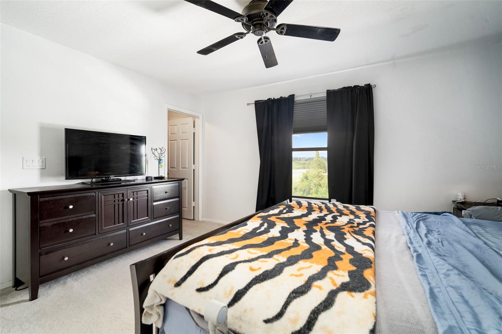 2651 OLEANDER LAKES DR