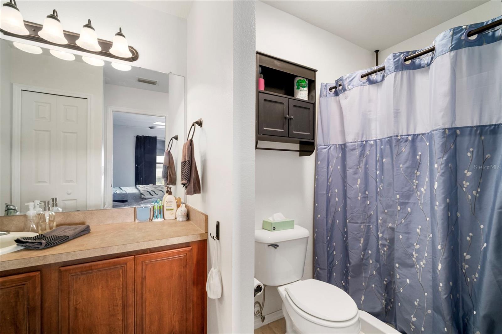 2651 OLEANDER LAKES DR