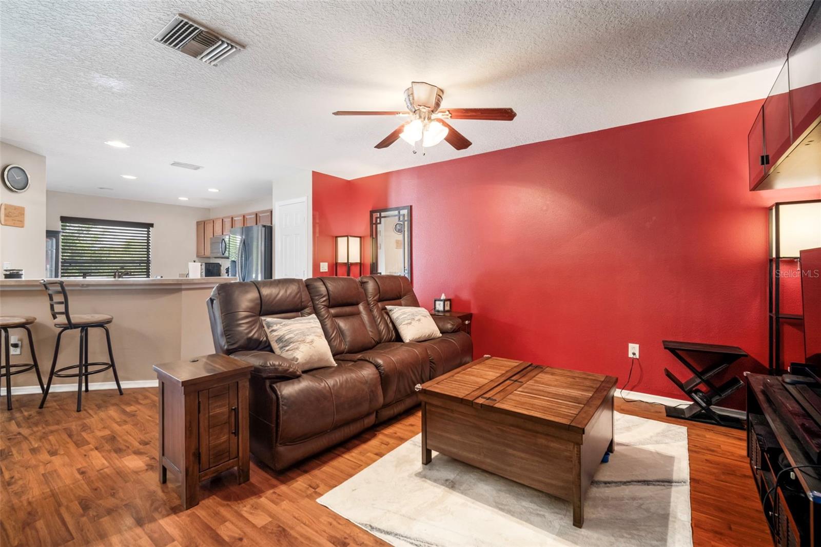 2651 OLEANDER LAKES DR