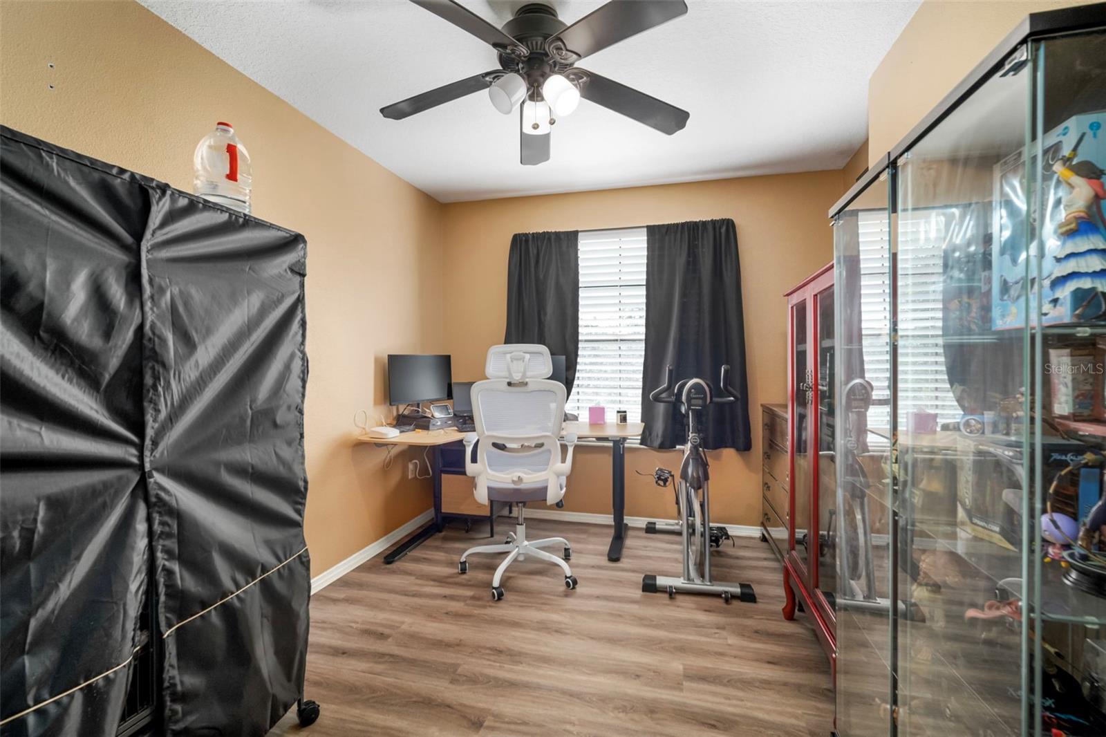 2651 OLEANDER LAKES DR